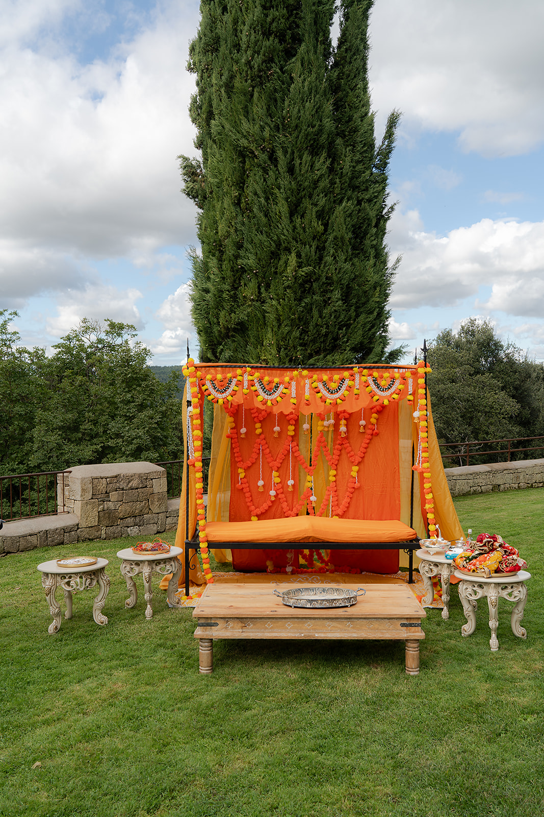 indian wedding in tuscany