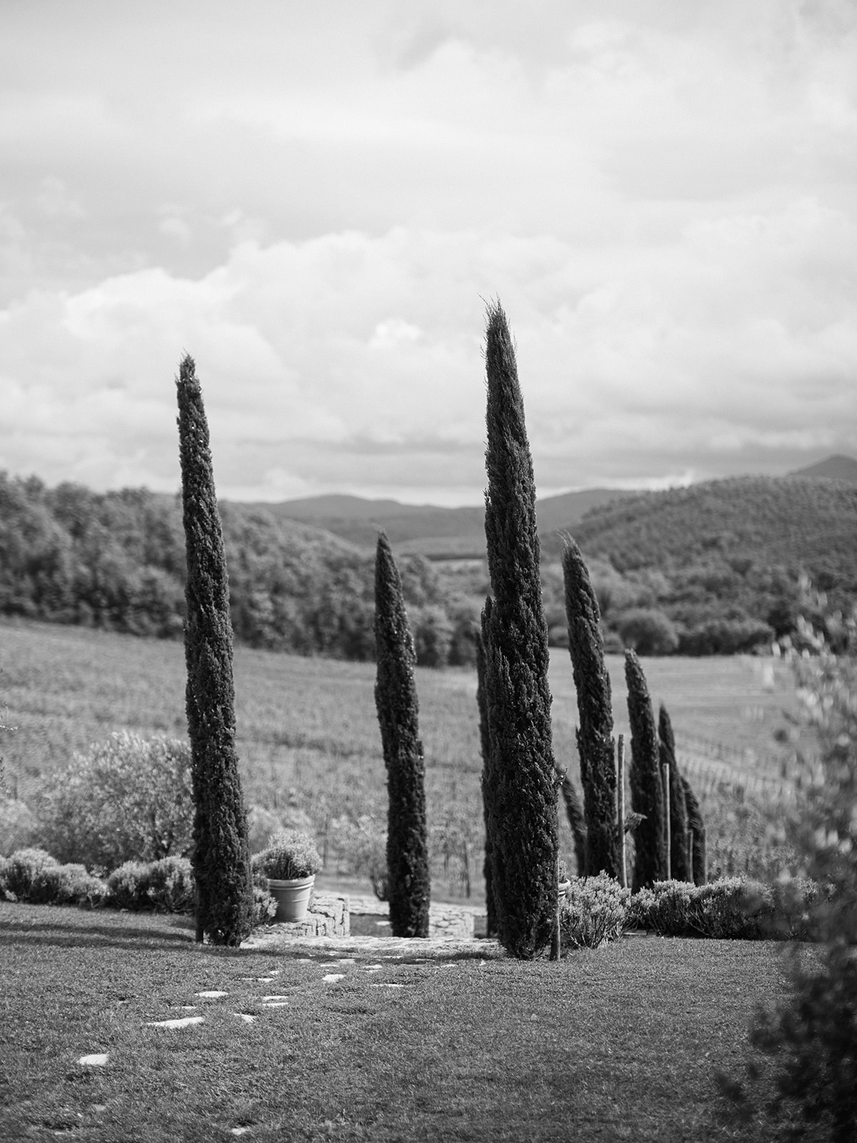 eloping tuscany