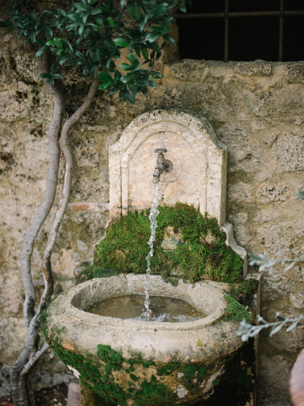 eloping tuscany