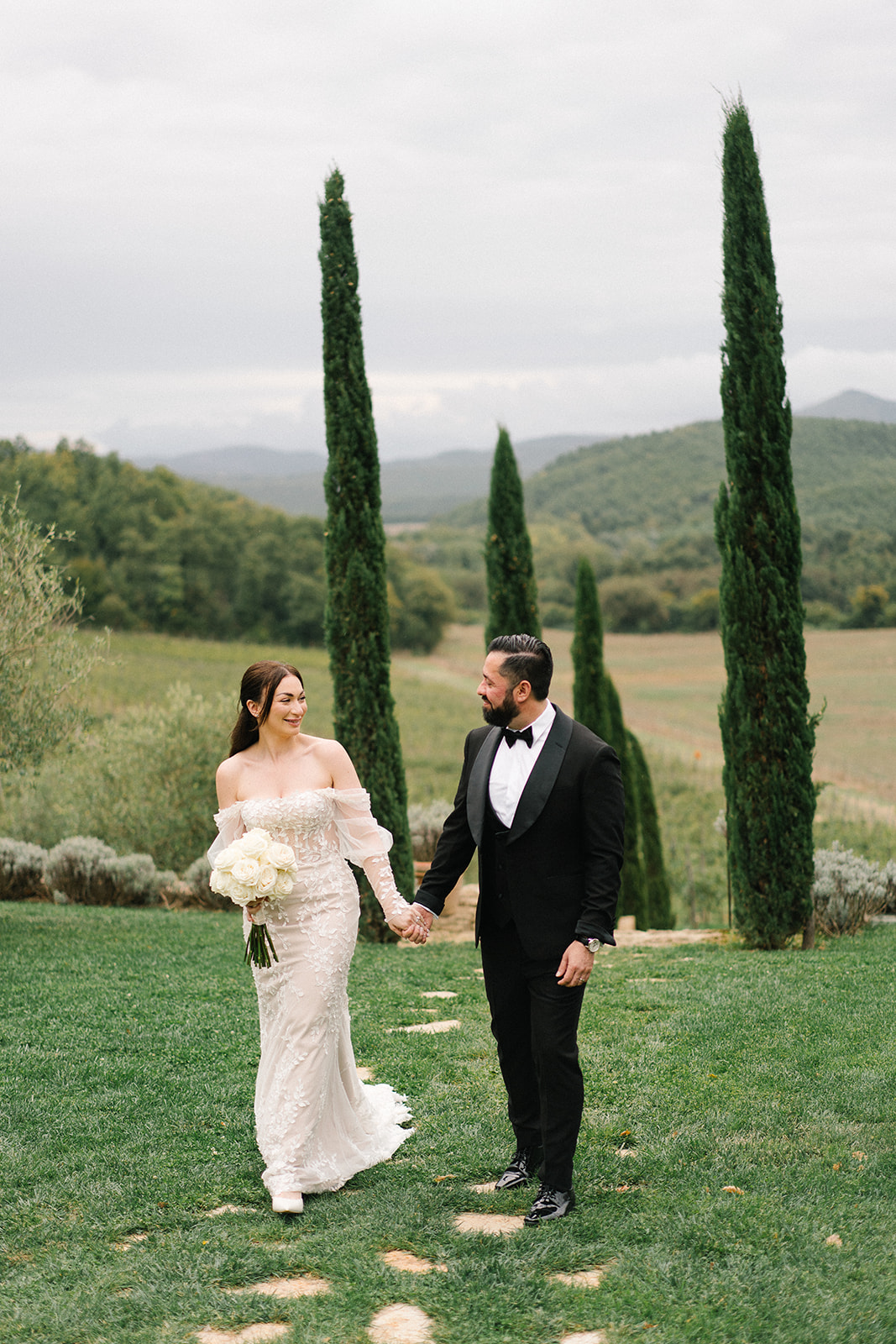 eloping tuscany